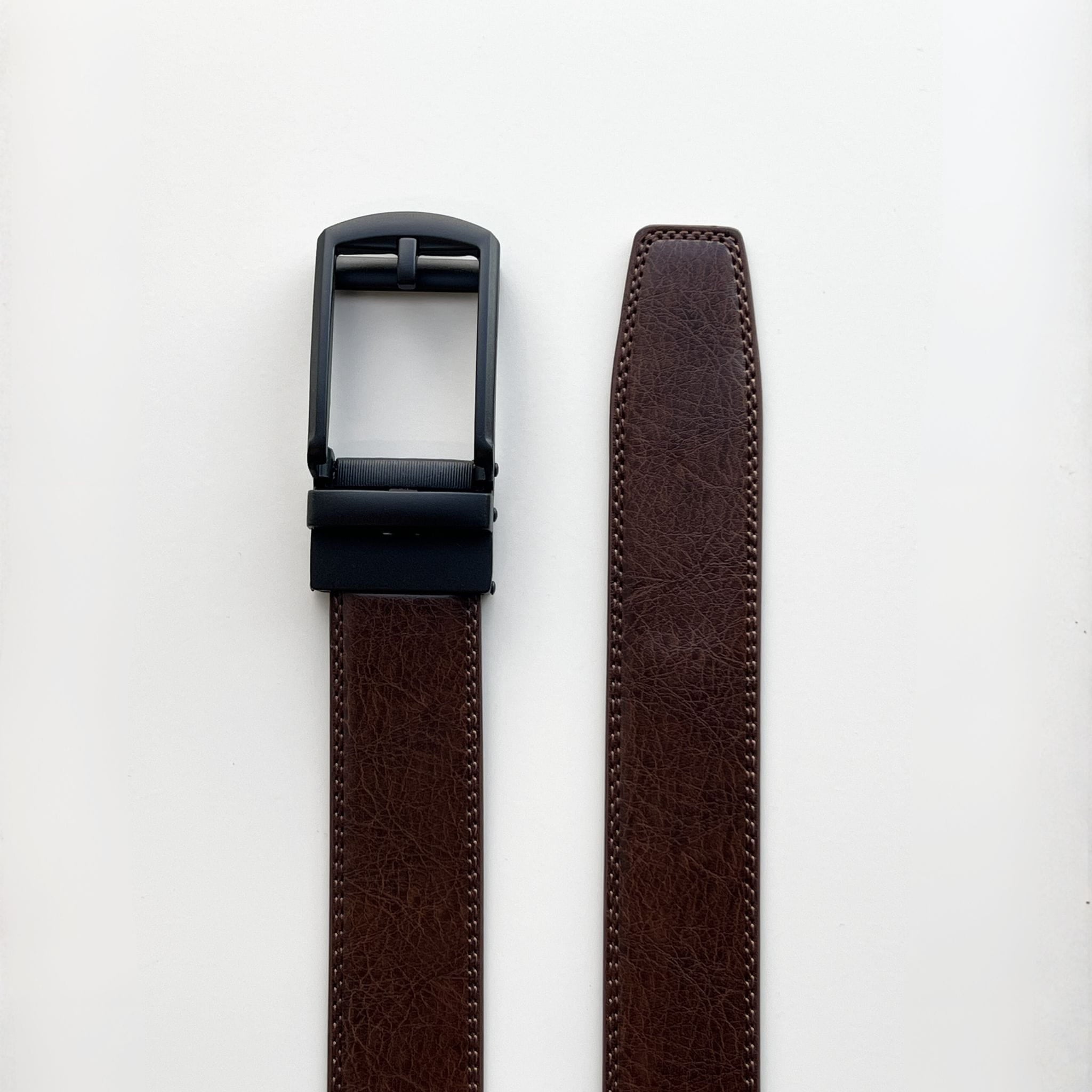 PRESENTSET #1 – 1 x Läderbälte med personlig gravyr