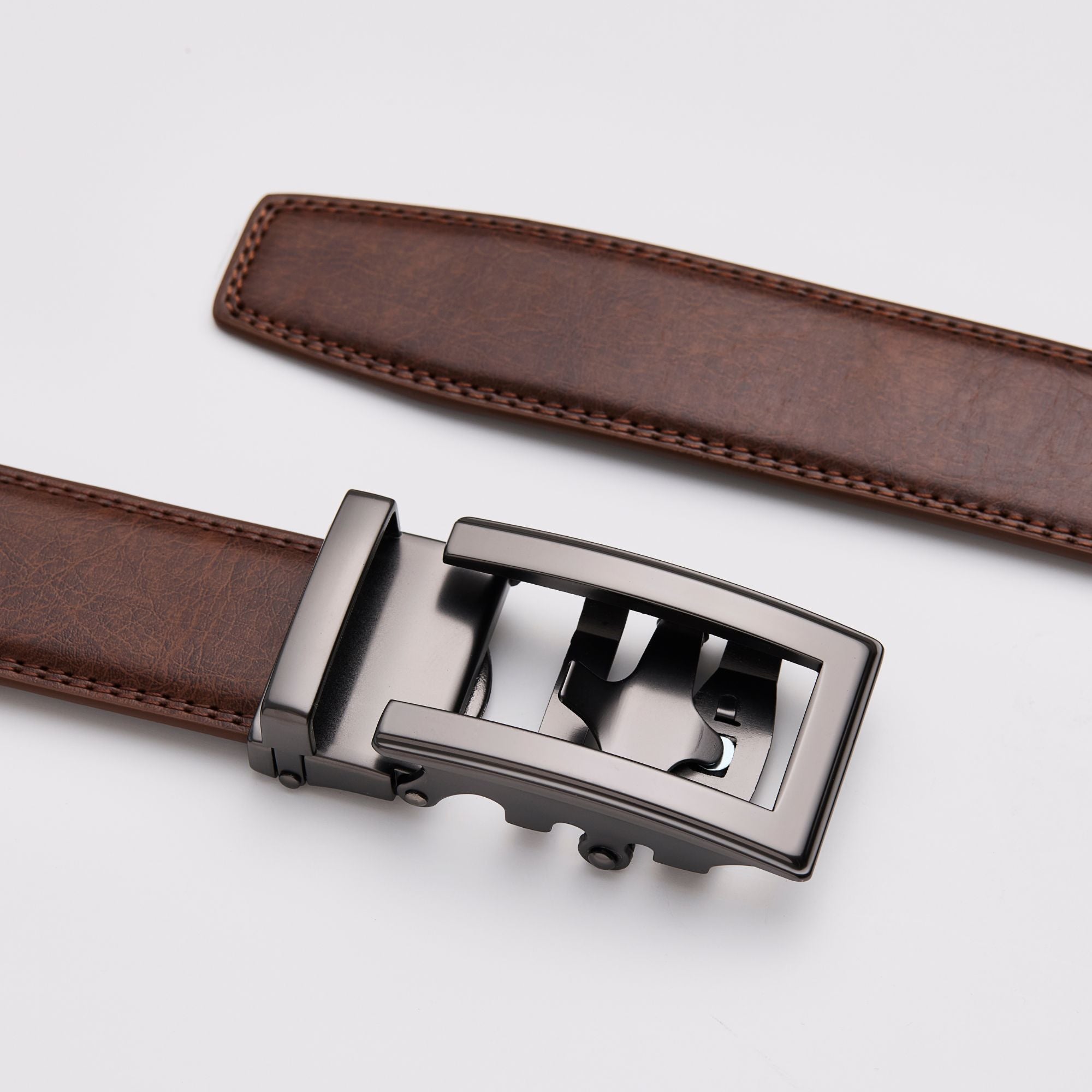 Brunt läderbälte utan hål