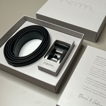 PRESENTSET #1 – 1 x Läderbälte med personlig gravyr