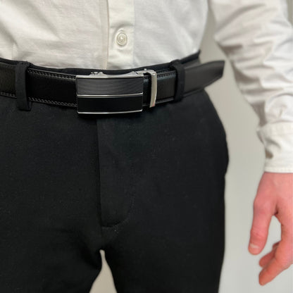 Svart läderbälte utan hål
